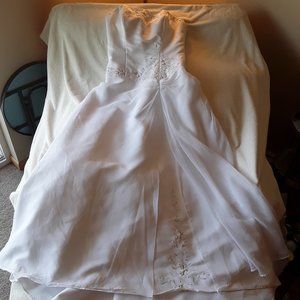 Eden Bridals White Wedding Gown